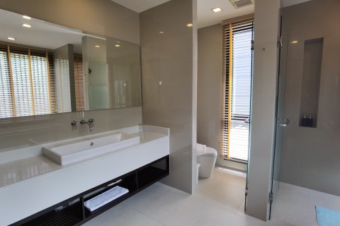 Villa in Phuket, Thailand 5 bedrooms № 157145 - photo 15