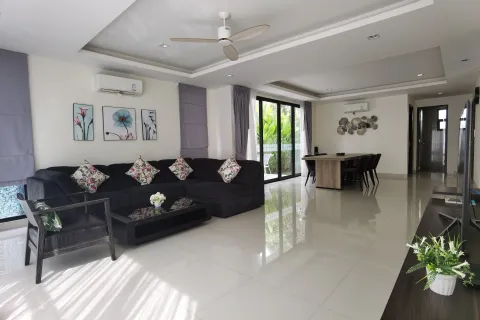 Villa in Phuket, Thailand 5 bedrooms № 157145 - photo 26
