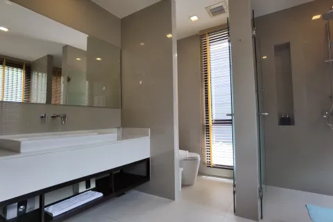 Villa in Phuket, Thailand 5 bedrooms № 157145 - photo 30