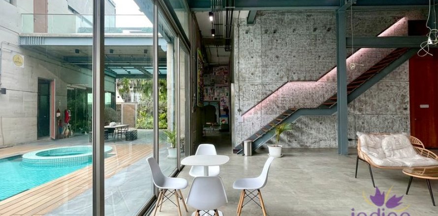 Propriété commerciale à Chiang Mai, Thaïlande 1500 m2 № 200314