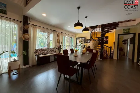 Casa de 3 dormitorios en Jomtien Beach, Pattaya, Tailandia № 212351 - foto 4