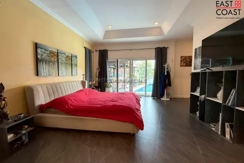 Casa de 3 dormitorios en Jomtien Beach, Pattaya, Tailandia № 212351 - foto 10