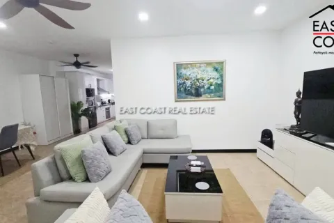 Condominio de 2 dormitorios en Pattaya, Tailandia № 212350 - foto 2
