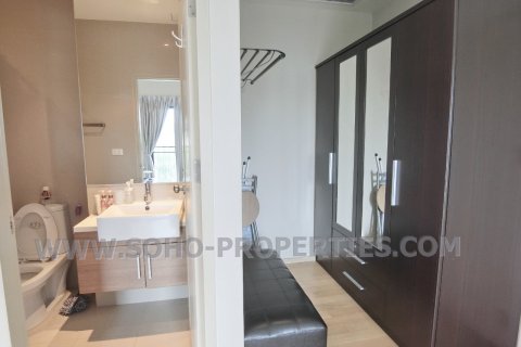 Кондоминиум с 1 спальней в Бангкоке, Таиланд № 143920 - фото 10