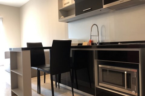 Condo in Bangkok, Thailand, 1 bedroom  № 143917 - photo 2
