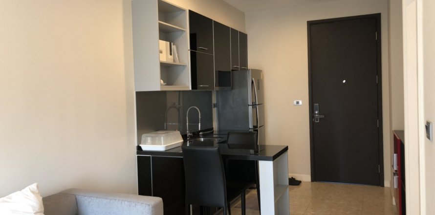 Condo in Bangkok, Thailand, 1 bedroom  № 143917