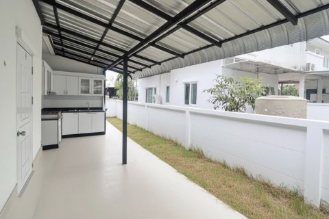 House in Nonthaburi, Thailand 4 bedrooms № 156922 - photo 7