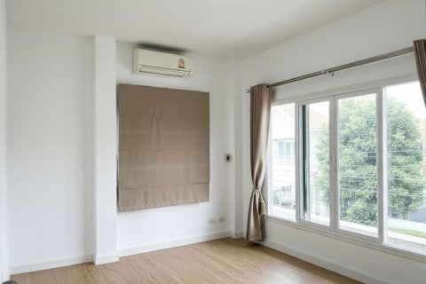 House in Nonthaburi, Thailand 4 bedrooms № 156922 - photo 11