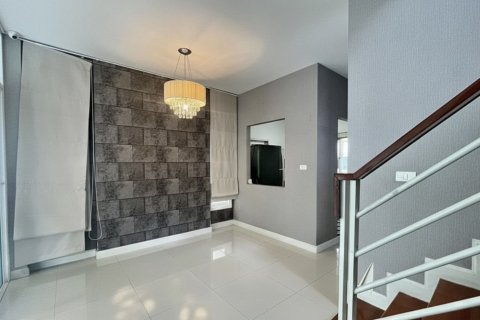 House in Nonthaburi, Thailand 4 bedrooms № 156922 - photo 5