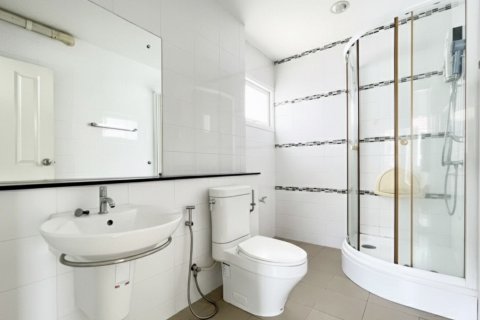 House in Nonthaburi, Thailand 4 bedrooms № 156922 - photo 13