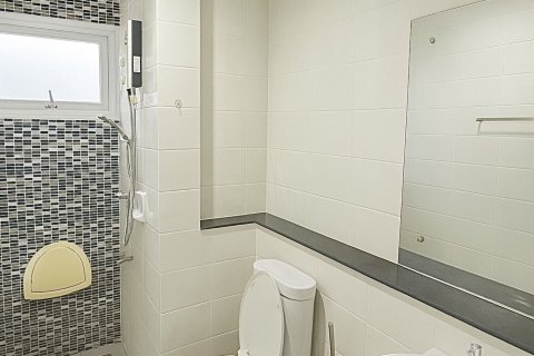 House in Nonthaburi, Thailand 4 bedrooms № 156922 - photo 15