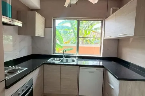 Casa de 4 dormitorios en Pattaya, Tailandia № 210718 - foto 13