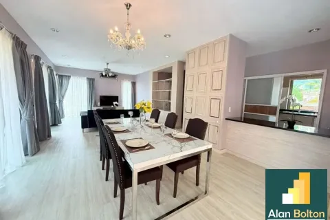 Casa de 4 dormitorios en Pattaya, Tailandia № 210718 - foto 9