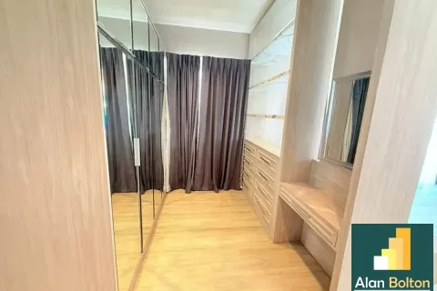 Casa de 4 dormitorios en Pattaya, Tailandia № 210718 - foto 6