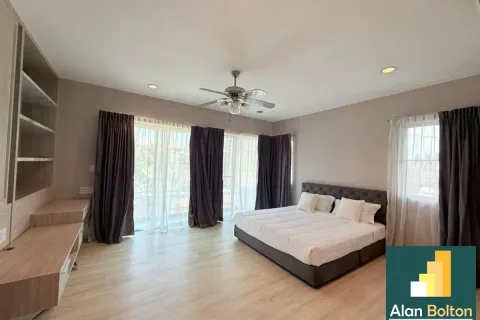 Casa de 4 dormitorios en Pattaya, Tailandia № 210718 - foto 5
