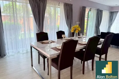 Casa de 4 dormitorios en Pattaya, Tailandia № 210718 - foto 14