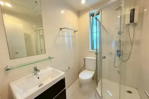 Casa de 4 dormitorios en Pattaya, Tailandia № 210718 - foto 23