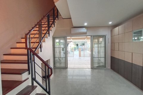 Таунхаус в Ян Наве, Бангкок, Таиланд с 3 спальнями  № 154384 - фото 8