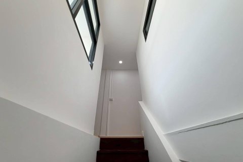 Дом в Лат Пхрау, Бангкок, Таиланд с 2 спальнями  № 154381 - фото 12