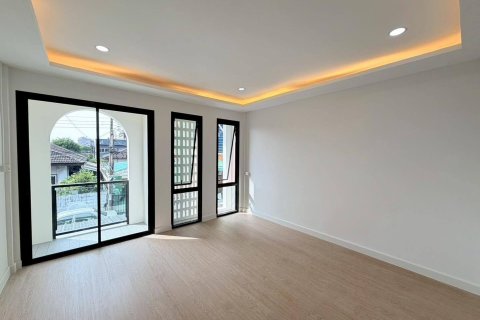 Дом в Лат Пхрау, Бангкок, Таиланд с 2 спальнями  № 154381 - фото 22