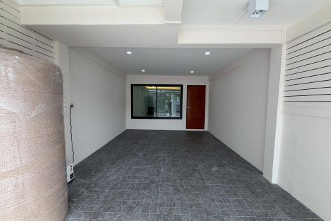 Дом в Лат Пхрау, Бангкок, Таиланд с 2 спальнями  № 154381 - фото 18