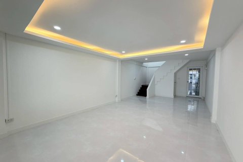 Дом в Лат Пхрау, Бангкок, Таиланд с 2 спальнями  № 154381 - фото 13