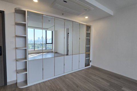 Condo in Dusit, Bangkok, Thailand, 3 bedrooms  № 160459 - photo 2