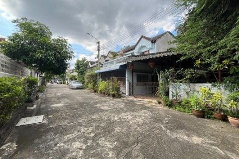 Земельный участок в Дин Даенге, Бангкок, Таиланд 200м2  № 160463 - фото 2