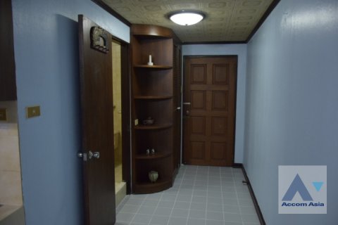 Eigentumswohnung in Bang Rak, Bangkok, Thailand, 1 Schlafzimmer № 218334 - Foto 8