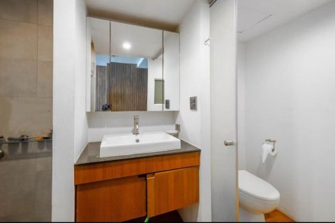 Condo in Watthana, Bangkok, Thailand, 2 bedrooms  № 152852 - photo 13