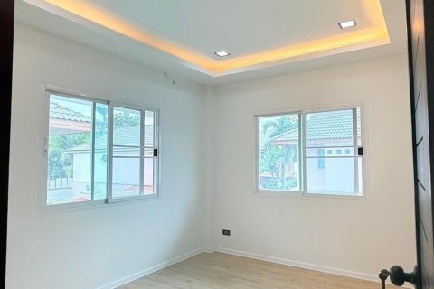 House in Pa Klok, Thailand 3 bedrooms № 152851 - photo 12
