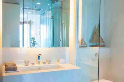 Condo in Thonburi, Bangkok, Thailand, 3 bedrooms № 183067 - photo 11
