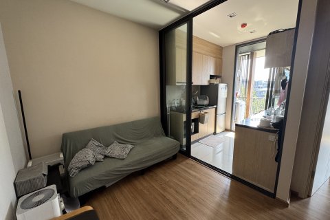 Студия в кондо в Ваттхане, Бангкок, Таиланд № 147708 - фото 3