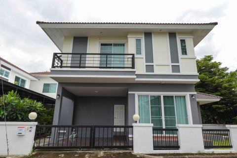 Дом в Чиангмае, Таиланд с 3 спальнями  № 147711 - фото 1