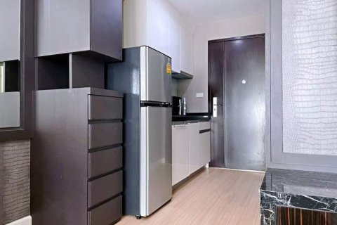 Studio dans le Condo à Phra Khanong, Bangkok, Thaïlande  № 147712 - photo 5