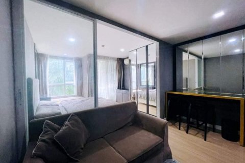 Studio dans le Condo à Phra Khanong, Bangkok, Thaïlande  № 147712 - photo 3