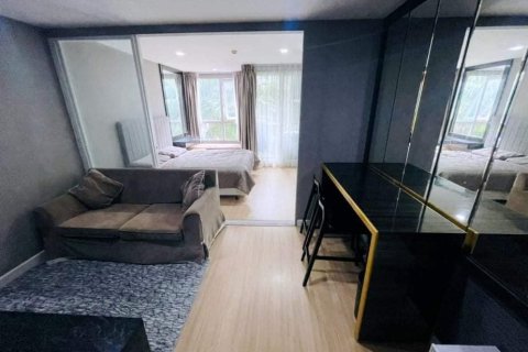 Studio dans le Condo à Phra Khanong, Bangkok, Thaïlande  № 147712 - photo 2