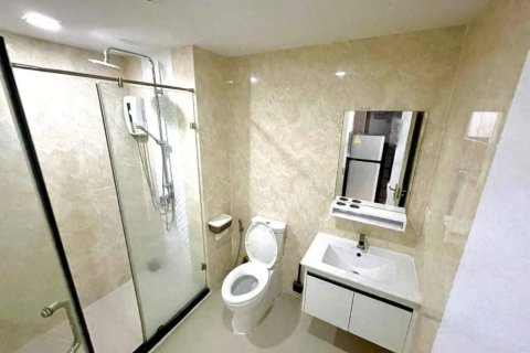 Studio dans le Condo à Phra Khanong, Bangkok, Thaïlande  № 147712 - photo 7