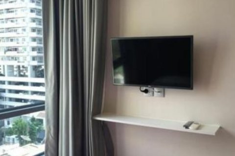 Studio dans le Condo à Watthana, Bangkok, Thaïlande  № 169243 - photo 8