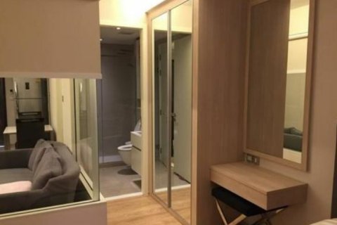 Studio dans le Condo à Watthana, Bangkok, Thaïlande  № 169243 - photo 3