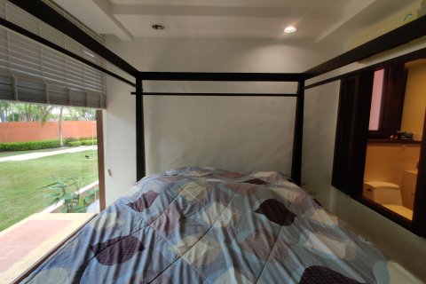 Condo in Hua Hin, Thailand, 2 bedrooms  № 169244 - photo 15