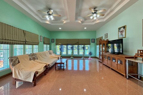 Maison à Pattaya, Thaïlande 4 chambres № 209314 - photo 6