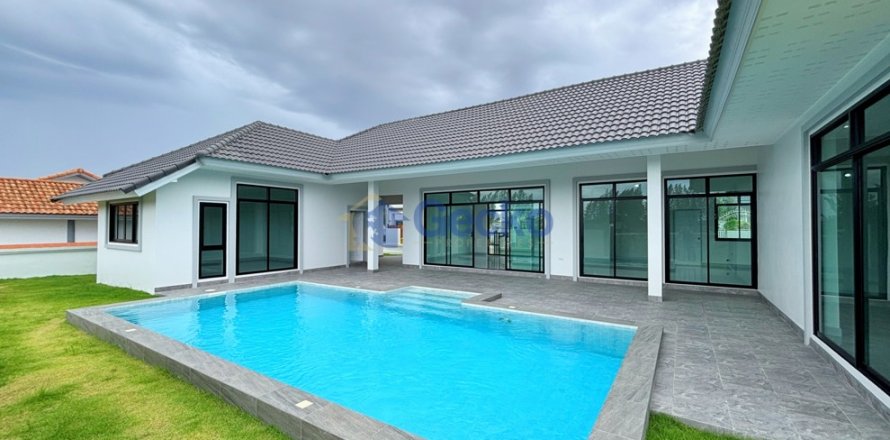 House in Pattaya, Thailand 3 bedrooms № 209309