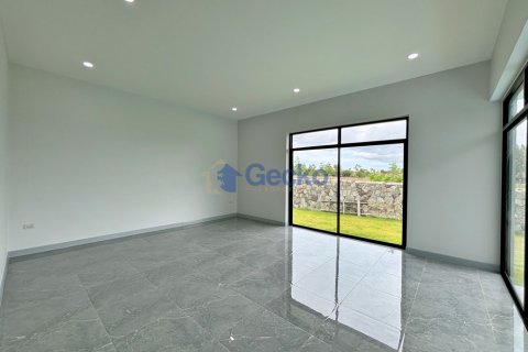 House in Pattaya, Thailand 3 bedrooms № 209309 - photo 5