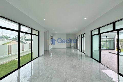 House in Pattaya, Thailand 3 bedrooms № 209309 - photo 4