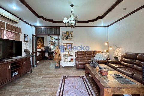 House in Pattaya, Thailand 2 bedrooms № 209315 - photo 2