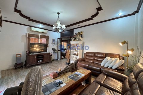 House in Pattaya, Thailand 2 bedrooms № 209315 - photo 5
