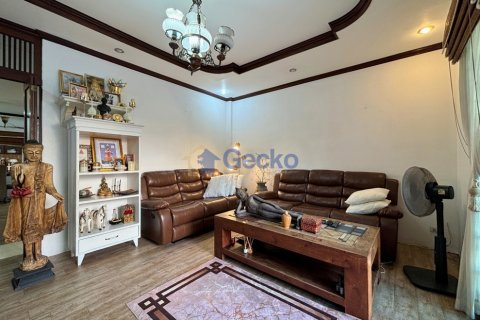 House in Pattaya, Thailand 2 bedrooms № 209315 - photo 3