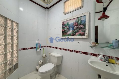 House in Pattaya, Thailand 2 bedrooms № 209315 - photo 15