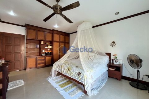 House in Pattaya, Thailand 2 bedrooms № 209315 - photo 17